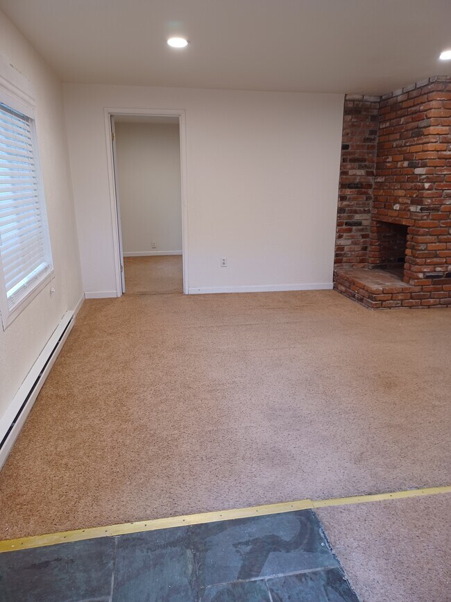 Foto del edificio - 923 SW City View St