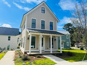 Building Photo - 604 Freeman St