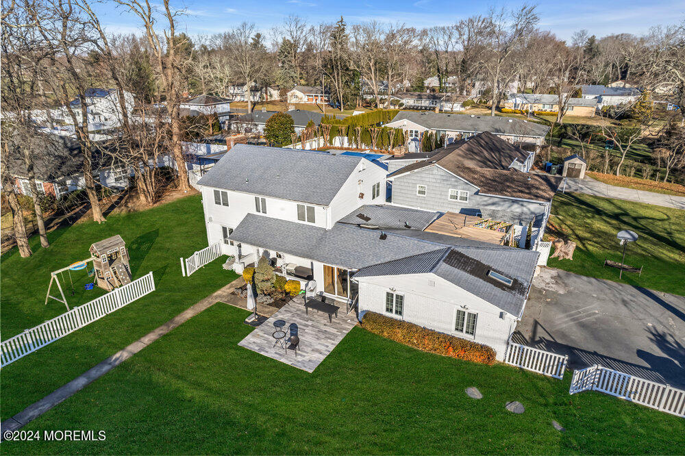 Primary Photo - 500 Roseld Ave