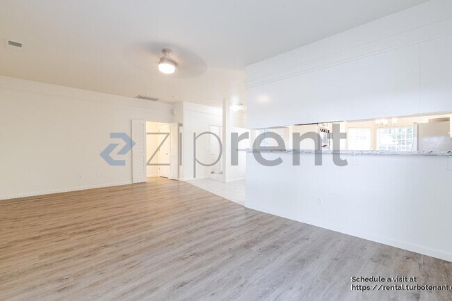 Foto del edificio - 2703 Albany Ave