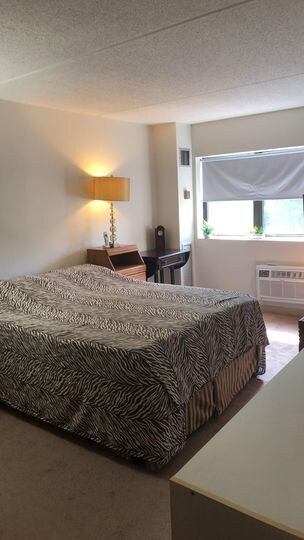 Building Photo - 4 Cedar St