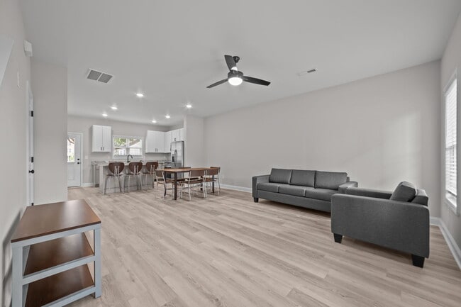 Foto del edificio - 9th + Forbes Luxury Student Living