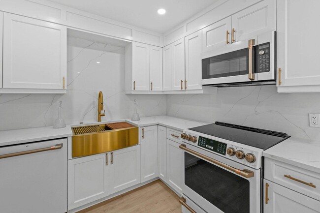 Building Photo - 1701 S Flagler Dr