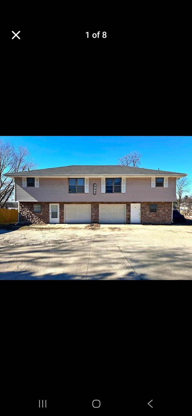 Building Photo - 3905 Bucher Dr