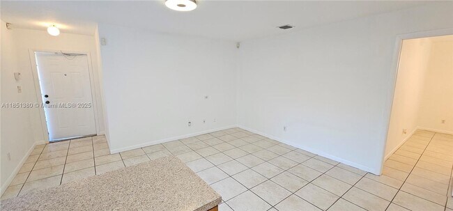 Foto del edificio - 2311 Coolidge St