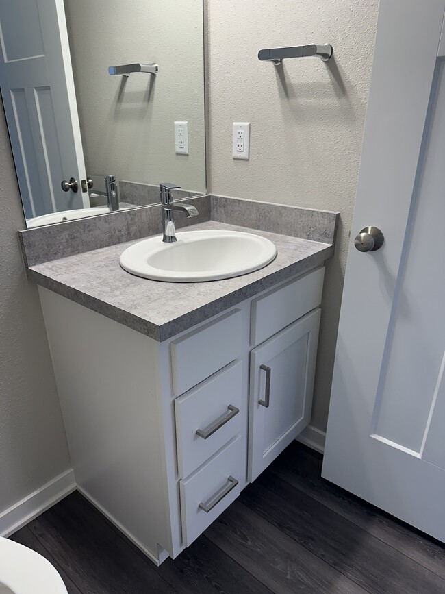 Half Bath Main Floor - 8230 Ventura Pl