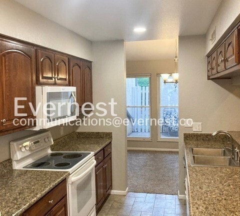 Photo - 2 Bed/2.5 Bath Town Home with Garage / Available Soon!