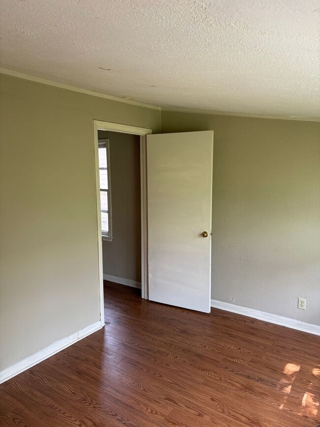 Foto del edificio - 1920 Windsor Ave