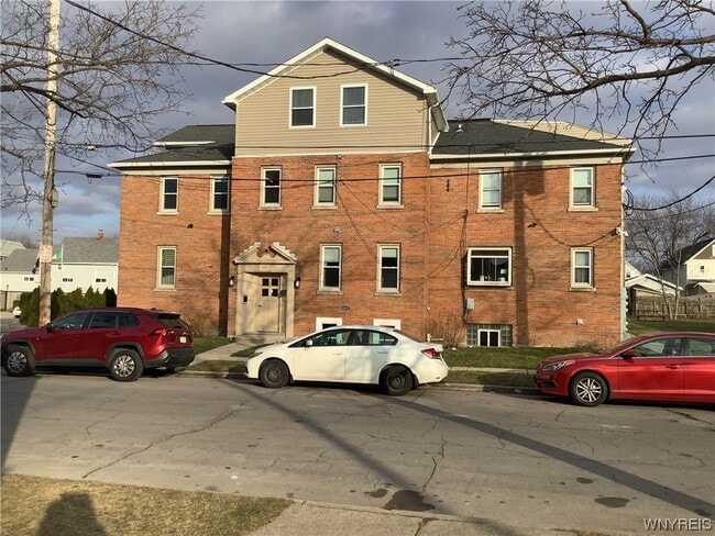 Building Photo - 171 Schiller St