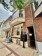 Building Photo - 556 N New St