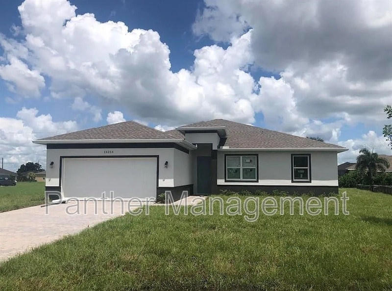 Primary Photo - 16216 Minorca Dr