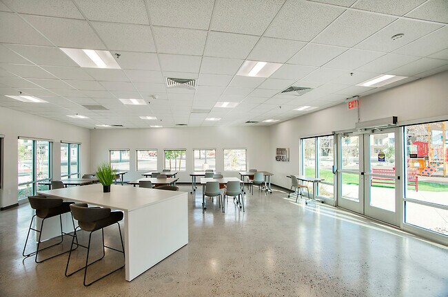 Foto del edificio - Centerline on Glendale Phase II