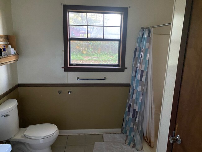 Building Photo - 305 Cartwright Drive