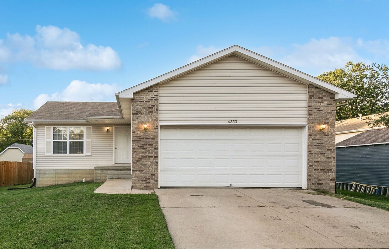 4330 Greenwood St, Lincoln, NE 68504 House Rental in Lincoln, NE