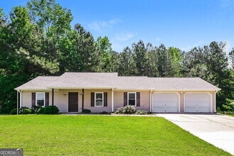 Building Photo - 761 Woodwind Dr