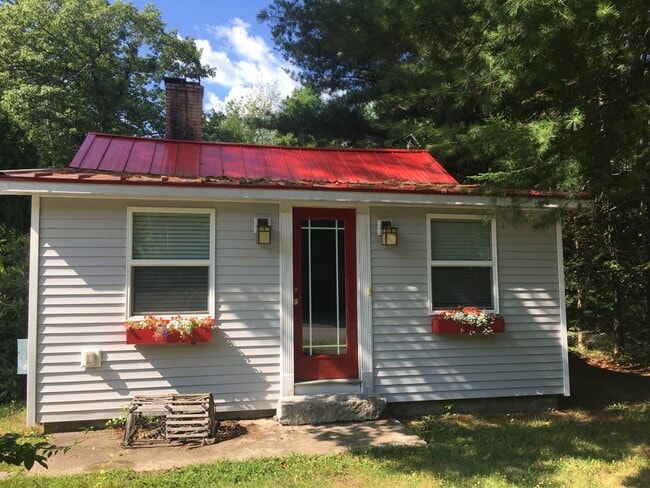 Front - 403 Ferry Road (Saco, ME) House