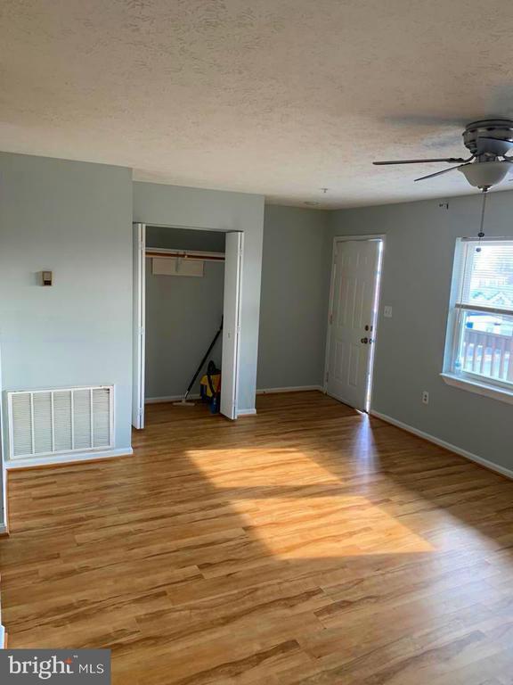 408 Broadway St Unit 302, Quantico, VA 22134 Room for Rent in