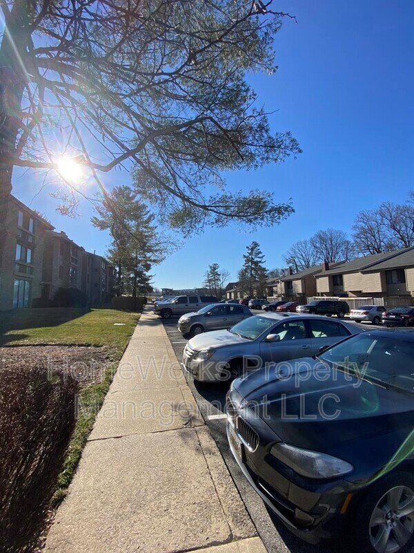 Foto del edificio - 10547 Twin Rivers Rd