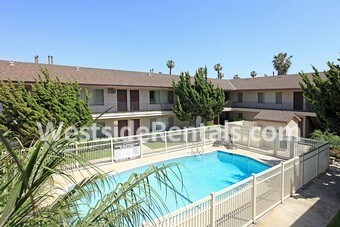 Foto principal - 200 N Gilbert St