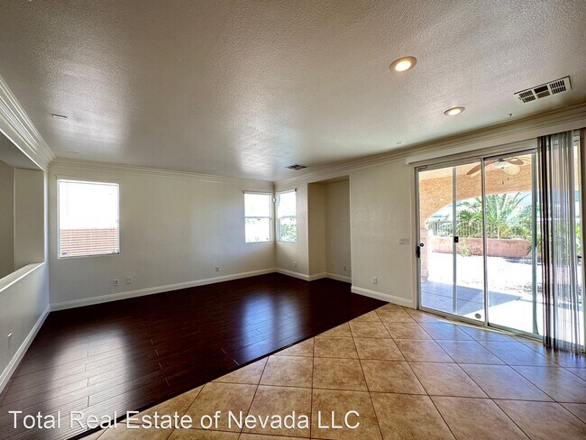 Foto del edificio - 5 br, 2.5 bath House - 11051 Bowen Ct