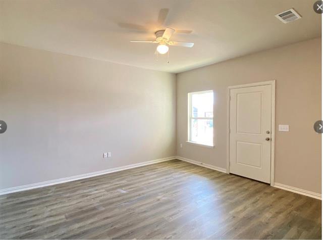 Building Photo - 2837-2841 Peony Dr