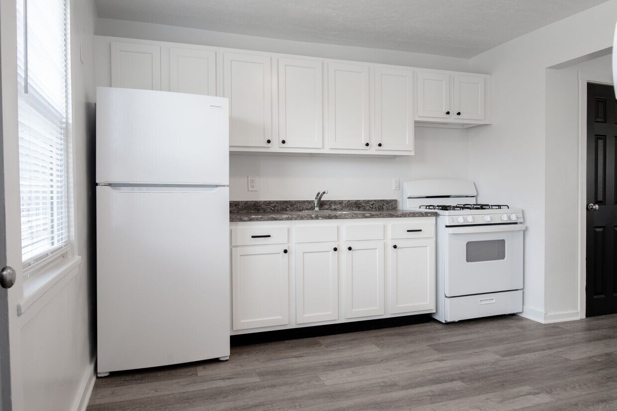 Foto principal - 3 Bedrooms | 1 Bathroom coming this June!!...
