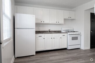 Building Photo - 47 Midland Heights Cir