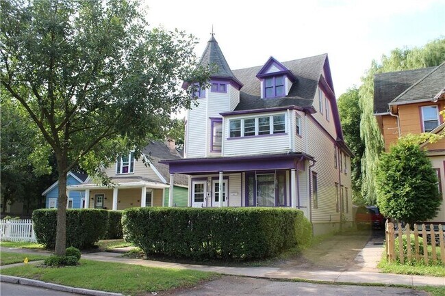 Building Photo - 197 Frost Ave