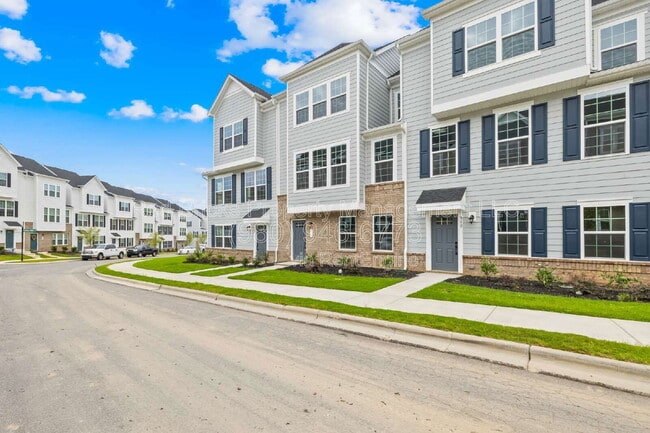 Photo - 513 Bailey Mls Dr Townhome