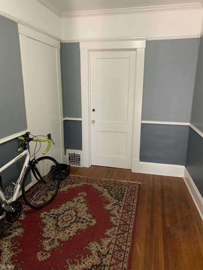Building Photo - 1 br, 1 bath House - 904 Myrtle St NE Apt 3
