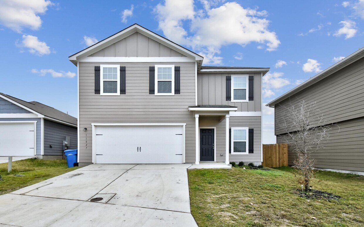 Foto principal - 11027 Chatham Ct