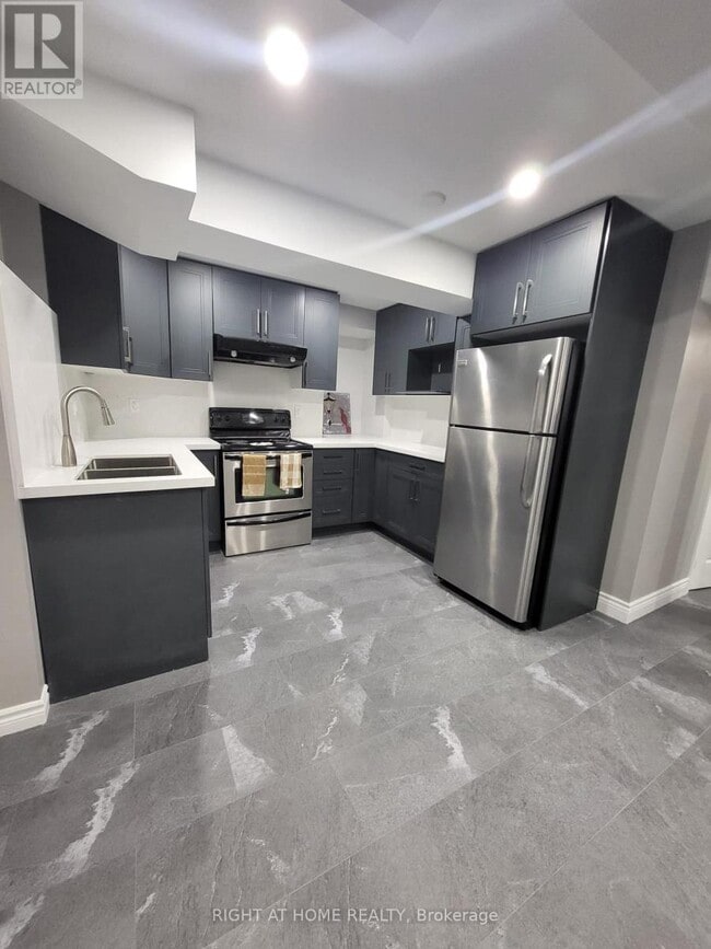 Building Photo - 36 Napiermews Dr