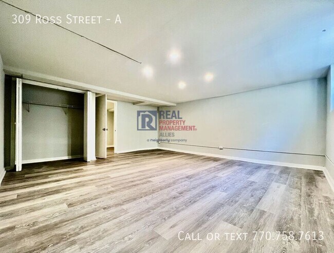 Building Photo - 309 Ross St NE