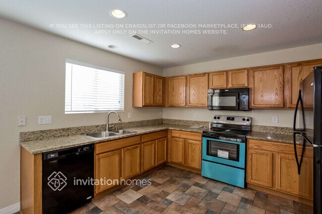 Foto del edificio - 729 Canyon Ln