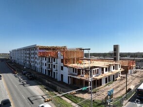 Building Photo - Lirica
