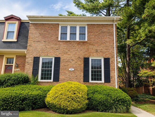 Foto del edificio - 9316 Arlington Blvd