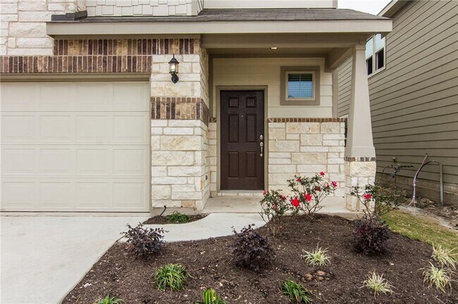 Foto del edificio - 15912 Windroot St