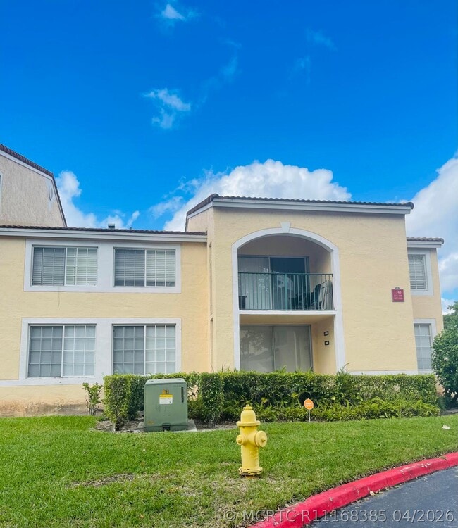 Building Photo - 1743 Village Blvd