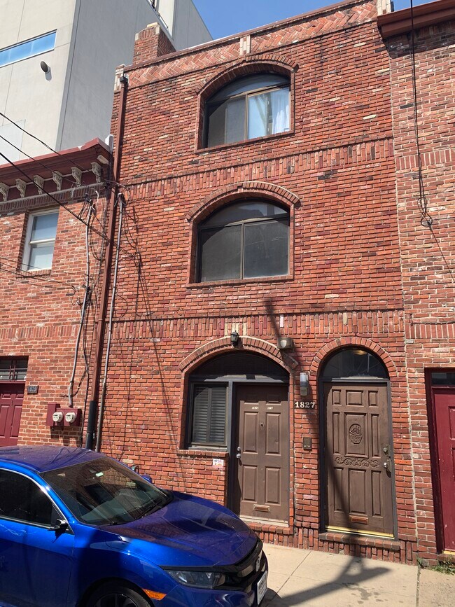 Building Photo - 1827 Kater St