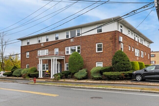 Foto del edificio - 100 Magnolia Ave