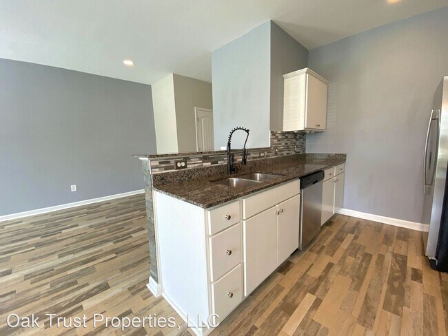 Building Photo - 3 br, 2.5 bath House - 508 Truman Drive