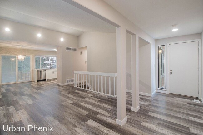 Building Photo - 3 br, 2 bath House - 6094 S Kingstone Cir