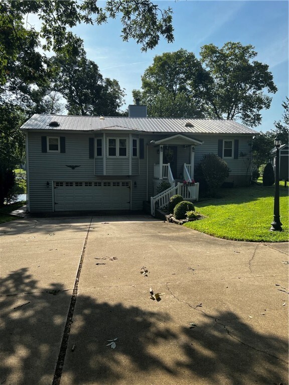 Primary Photo - 15834 N Bluebird Dr