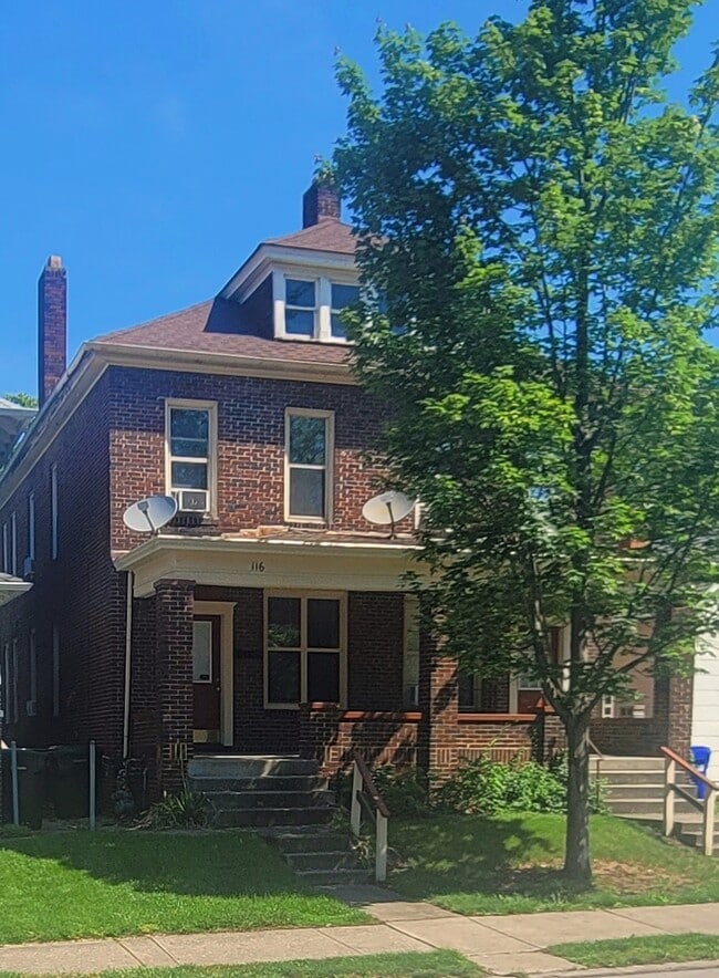 116 E Hudson Duplex - 116 E Hudson St