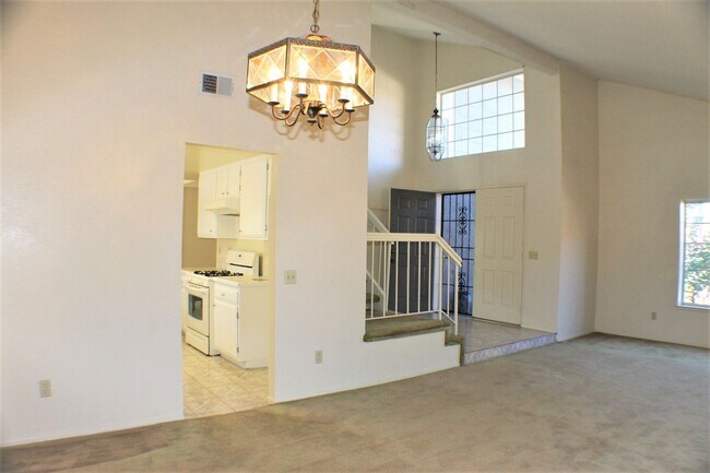 Foto del edificio - 25740 Rosebay Ct