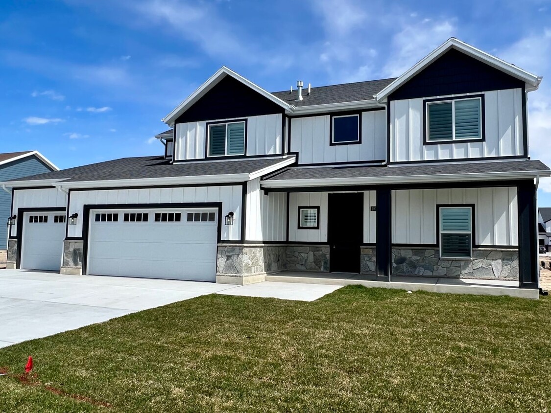 Primary Photo - HUGE NEW HOUSE FOR RENT NEAR HILL AFB