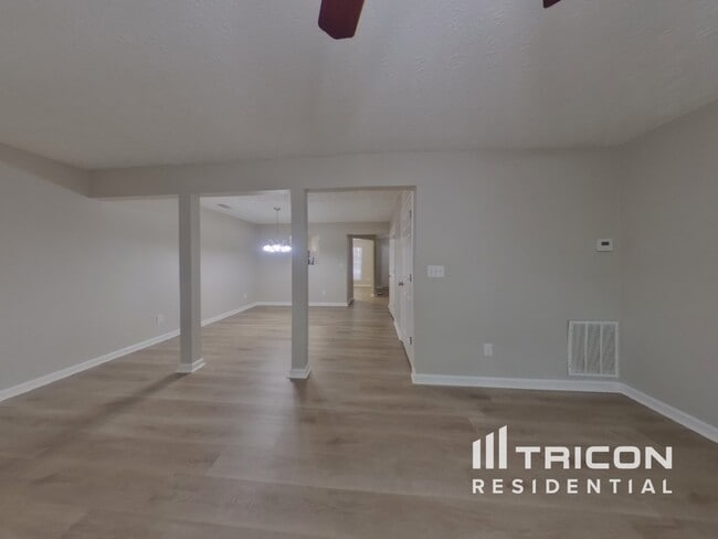Foto del edificio - 3038 Waldrop Cir