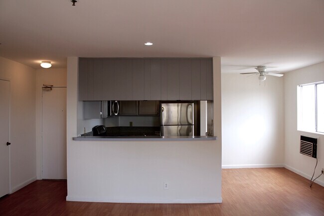 Building Photo - 3751 Jasmine Ave
