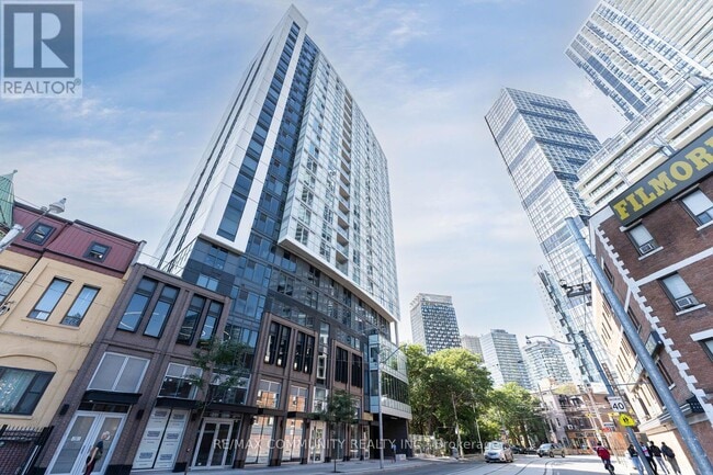 Building Photo - 219 Dundas St E
