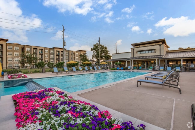 Building Photo - Highpoint at Cypresswood